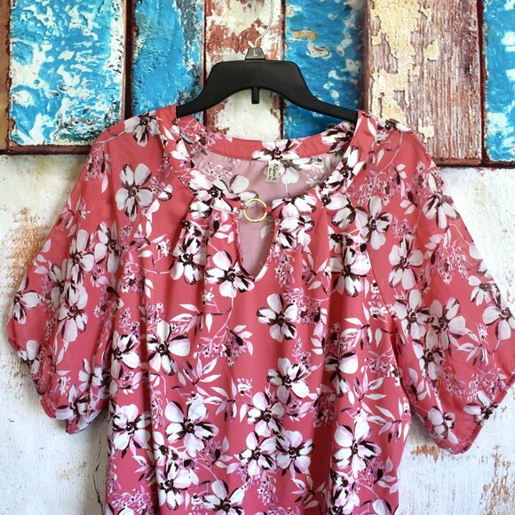 Women's Per Seption Top Blouse Floral Short Sheer Sleeves Career SIZE 1X Pink - Picture 2 of 11
